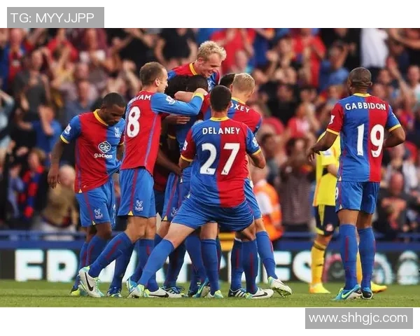 足总杯精彩对决：里昂与AC米兰战平神扑瞬间成比赛亮点